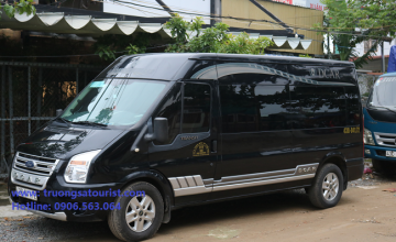 Thuê xe Ford Limousine 9 chỗ tại Huế Đà Nẵng Hội An