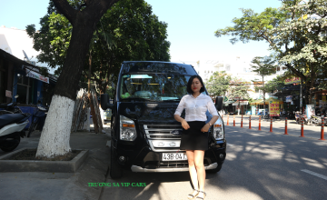 Thuê xe 9 chỗ Dcar Ford Limousine tại Đà Nẵng