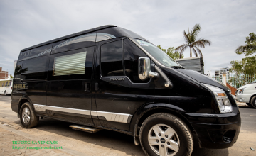 Thuê xe Dcar Limousine 9 chỗ tại Hội An