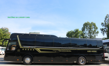 Thuê xe Universe Limousine 29 chỗ tại Đà Nẵng