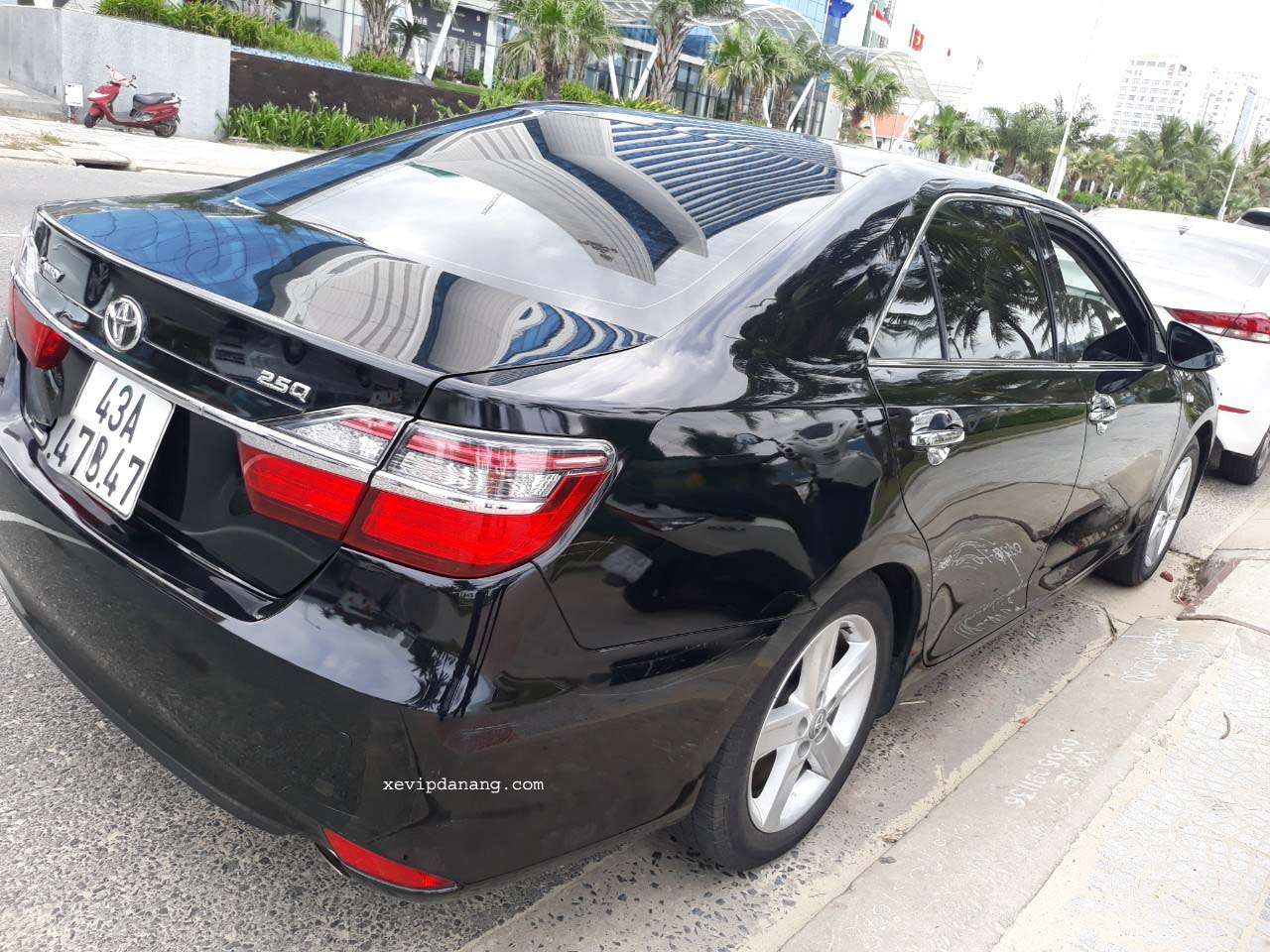 Xe Camry cho khách thuê tại Đà Nẵng 