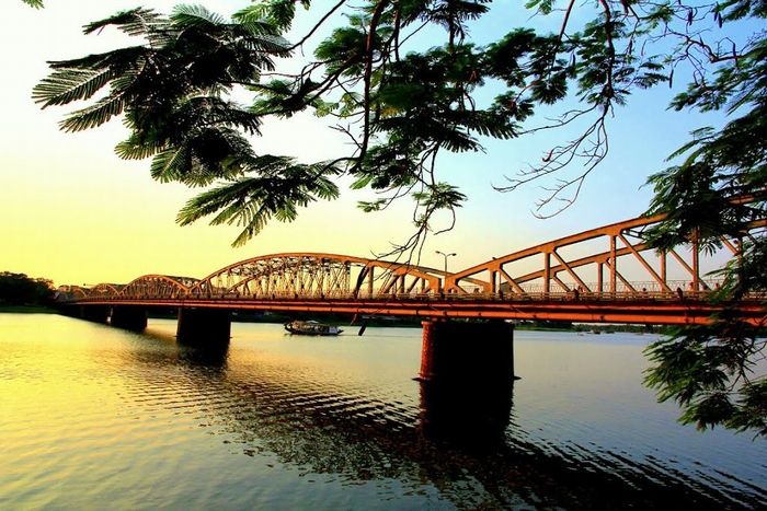 tour du lịch đến Huế 1 ngay