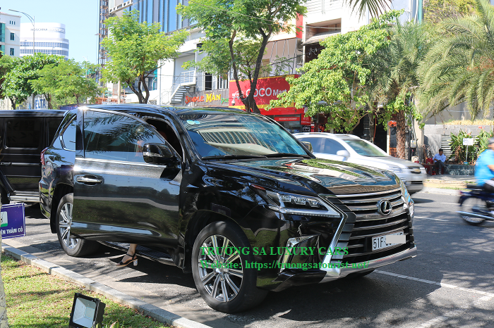bang-gia-cho-thue-xe-lexus-lx-570-tai-da-nang-(1)