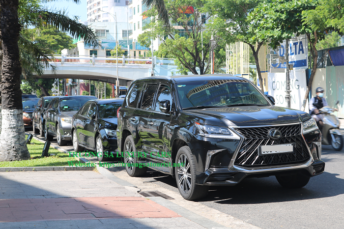 bang-gia-cho-thue-xe-lexus-lx-570-tai-da-nang-(2)