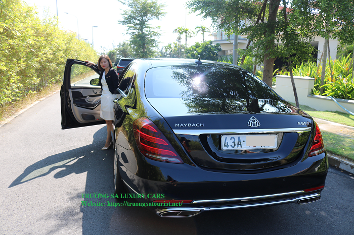bang-gia-cho-thue-xe-mercedes-s650-maybach-tai-da-nang-(3)