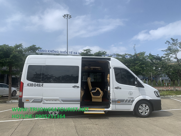 cho-thue-xe-12-cho-limousine-da-nang-gia-re-(2)