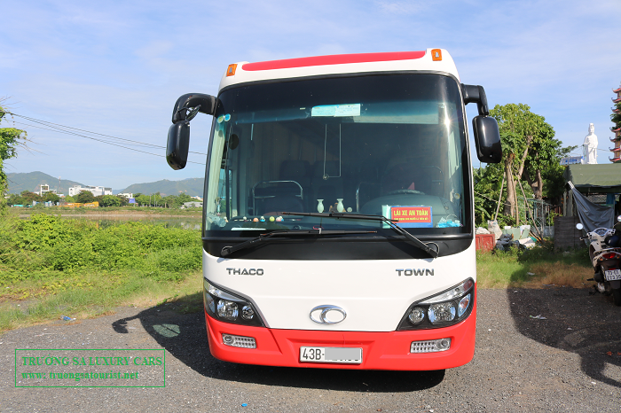cho-thue-xe-35-cho-tai-quy-nhon-gia-re-(2)