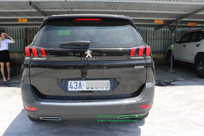 cho-thue-xe-7-cho-peugeot-5008-tai-da-nang-(4)