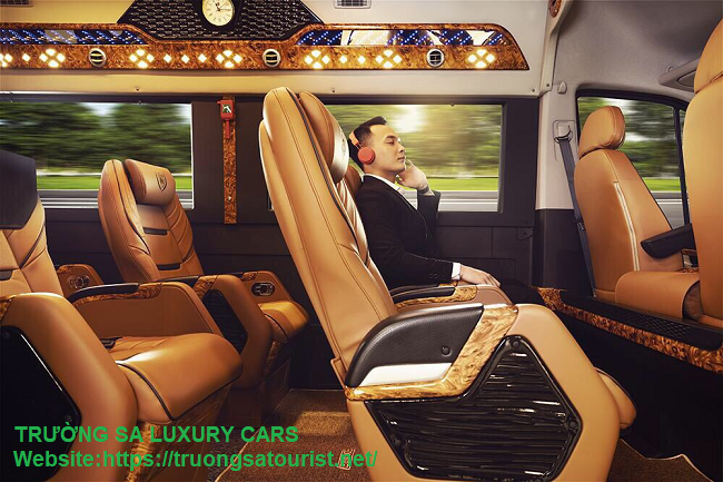 cho-thue-xe-dcar-hyundai-solati-limousine-9-cho-tai-da-nang-di-hue-(2)