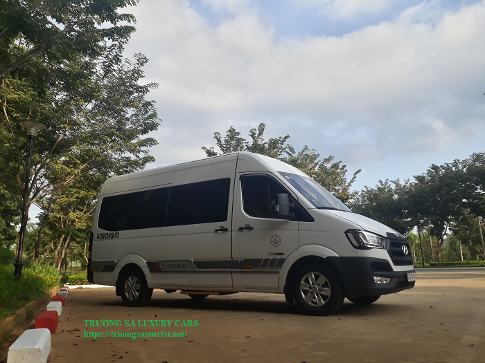 cho-thue-xe-dcar-solati-limousine-12-cho-di-ba-na-(2)