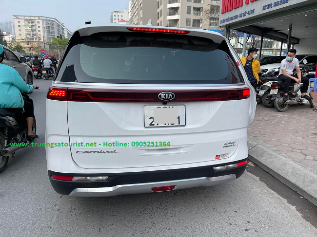 cho-thue-xe-kia-carnival-sedona-tai-da-nang-gia-re-(1)