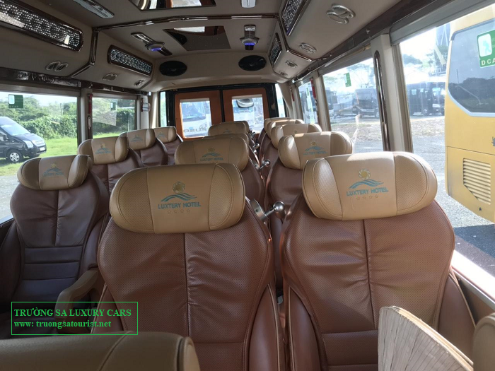 cho-thue-xe-limousine-16-cho-tai-da-nang-hue-hoi-an-(3)