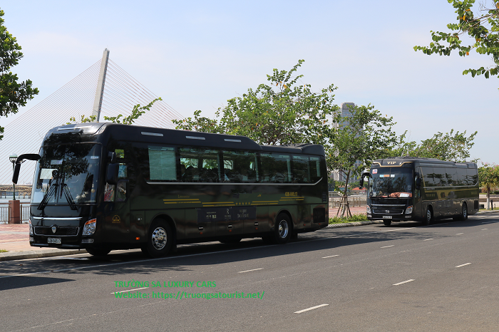 cho-thue-xe-limousine-29-cho-vip-tai-da-nang-(1)