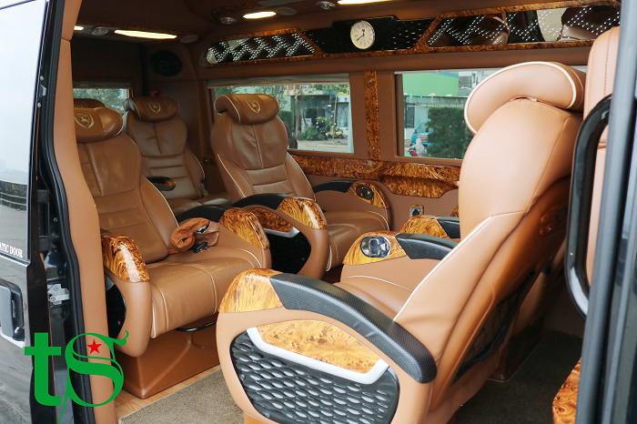cho-thue-xe-limousine-9-cho-tai-quy-nhon-(2)