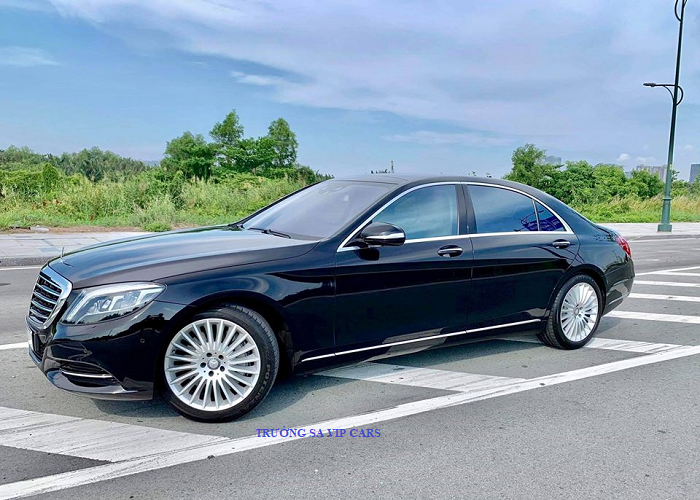 cho-thue-xe-mercedes-benz-s500-tai-da-nang-(1)