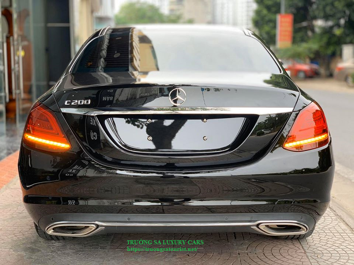cho-thue-xe-mercedes-c200-tai-da-nang-gia-re-(4)