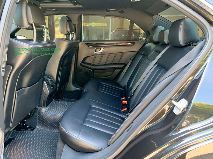 cho-thue-xe-mercedes-e250-tai-da-nang-(3)