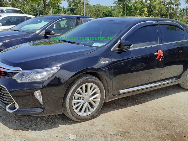 cho-thue-xe-toyota-camry-doi-moi-2019-tai-da-nang-(1)