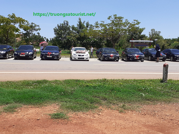 cho-thue-xe-toyota-camry-doi-moi-2019-tai-da-nang-(2)