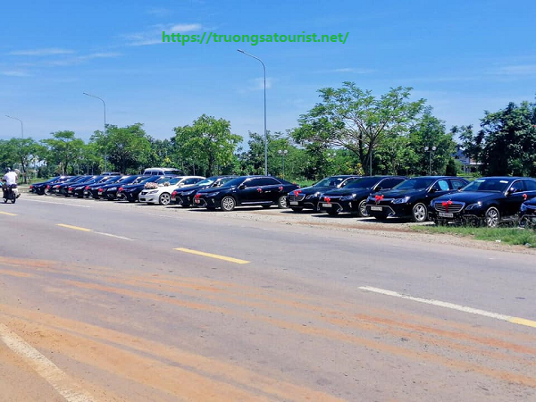 cho-thue-xe-toyota-camry-doi-moi-2019-tai-da-nang-(4)