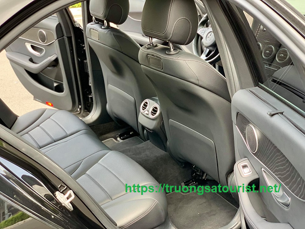 cho-thue-xe-vip-mercedes-benz-c200-tai-da-nang-(4)