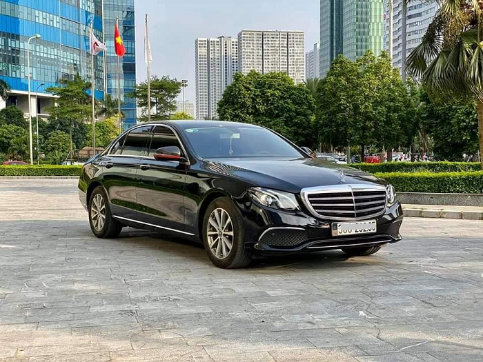 cho-thue-xe-vip-mercedes-benz-e200-tai-da-nang-(1)