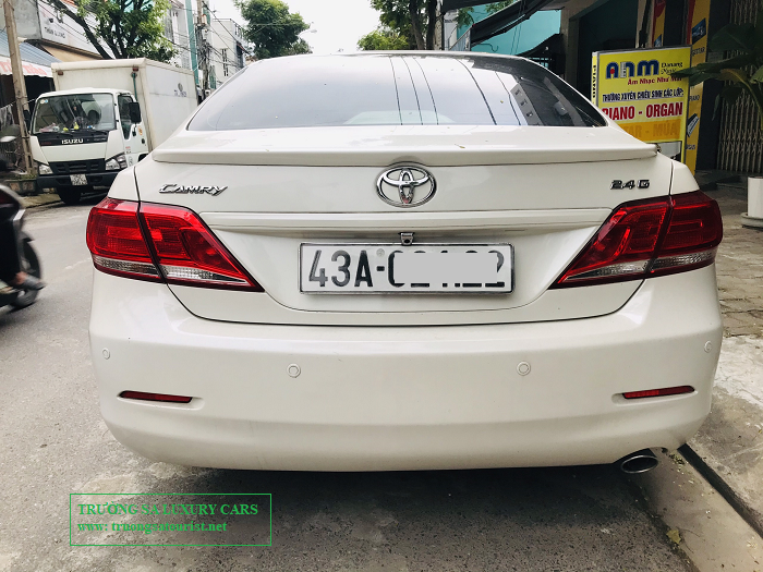 dich-vu-cho-thue-xe-4-cho-toyota-camry-2_5q-tai-da-nang-(3)