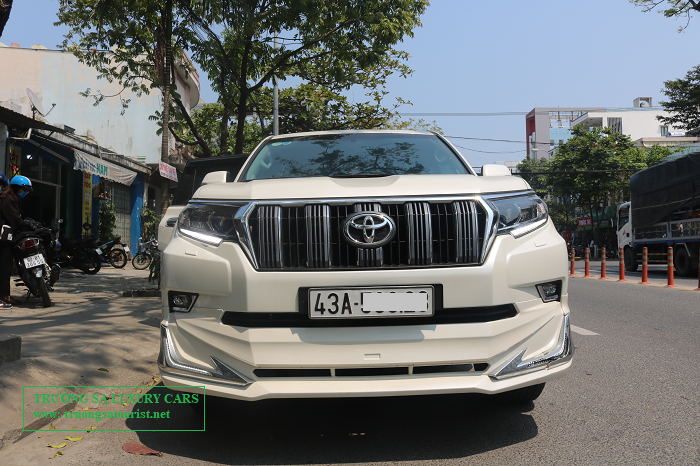 dich-vu-cho-thue-xe-7-cho-land-cruiser-tai-da-nang-doi-moi-(1)