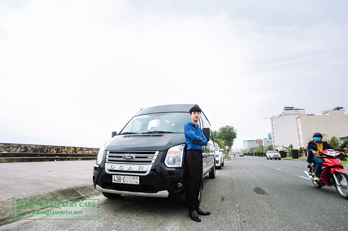 dich-vu-cho-thue-xe-dcar-limousine-9-cho-tai-da-lat-(4)