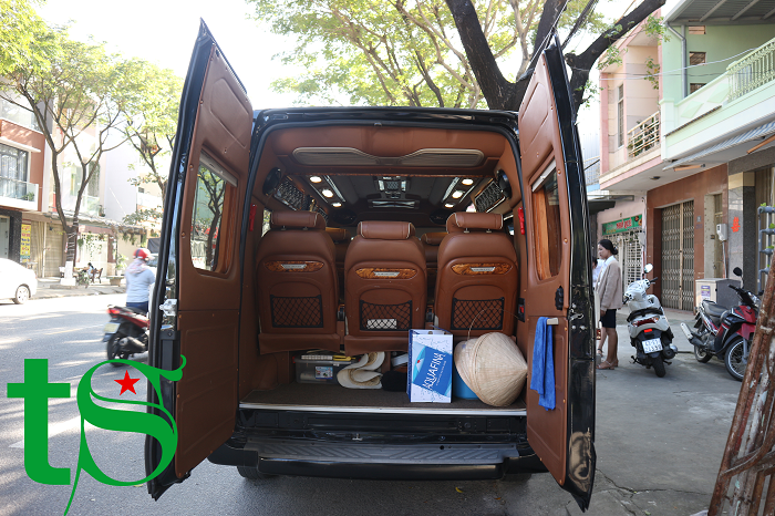dich-vu-cho-thue-xe-dcar-limousine-9-cho-tai-quang-binh-(4)