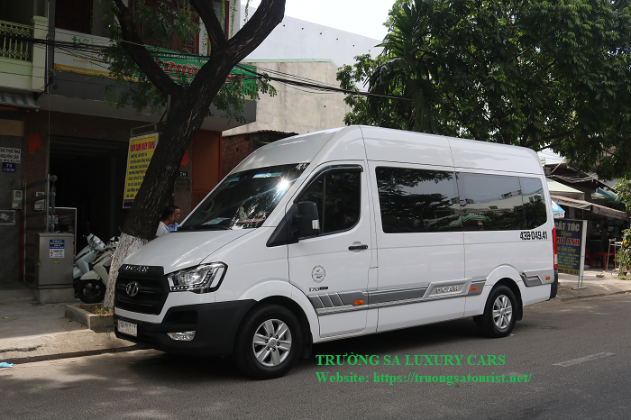 dich-vu-cho-thue-xe-limousine-12-cho-tai-da-nang-(4)
