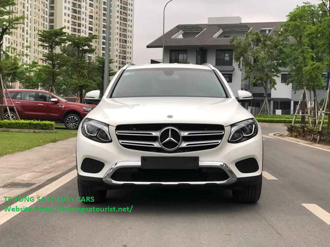 dich-vu-cho-thue-xe-mercedes-benz-glc-200-tai-da-nang-(1)