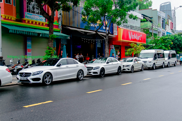 dich-vu-thue-xe-vip-cuoi-hoi-tai-da-nang-(3)