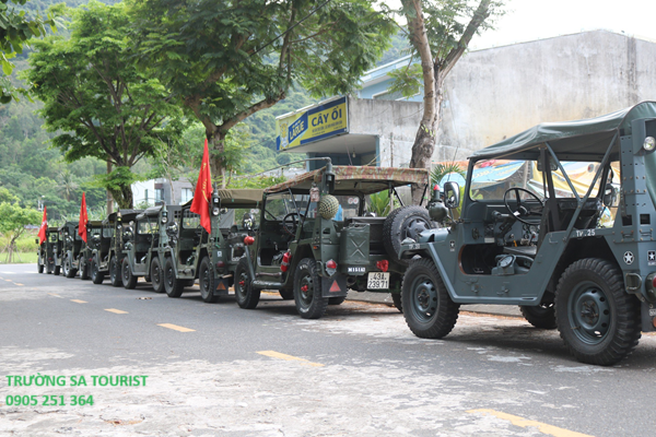 gia-thue-xe-jeep-tai-da-nang-1-ngay-(1)