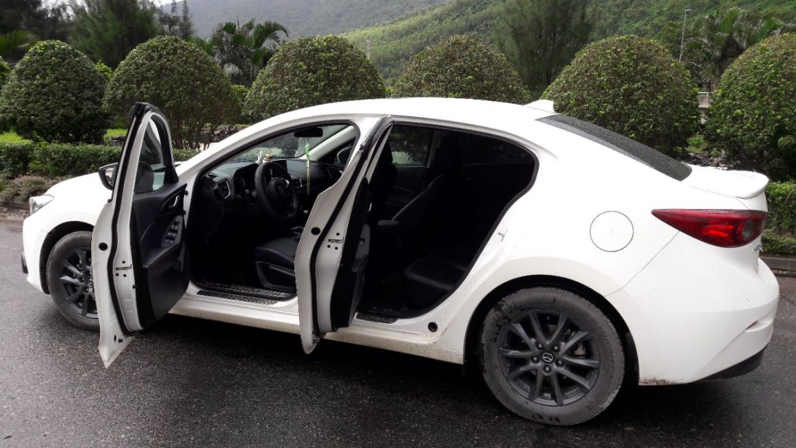 Hình ảnh thuê xe 4 chỗ đà nẵng