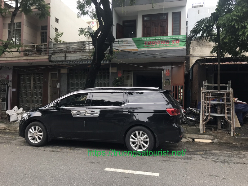 thue-xe-7-cho-kia-sedona-tai-da-nang-(1)