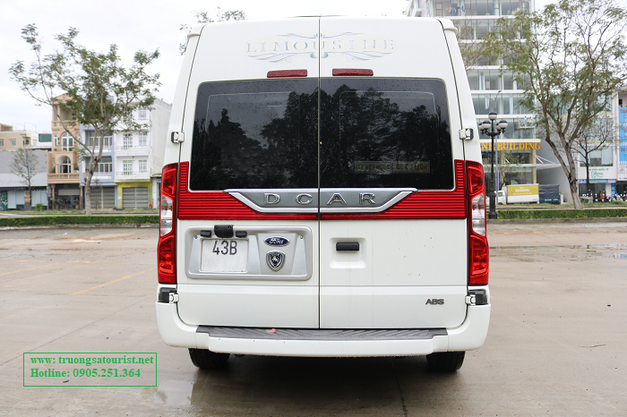 thue-xe-9-cho-limousine-da-nang-di-hoi-an-gia-re-(4)
