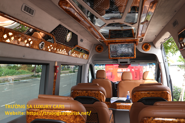 thue-xe-cao-cap-solati-limousine-9-cho-tai-da-nang-(2)