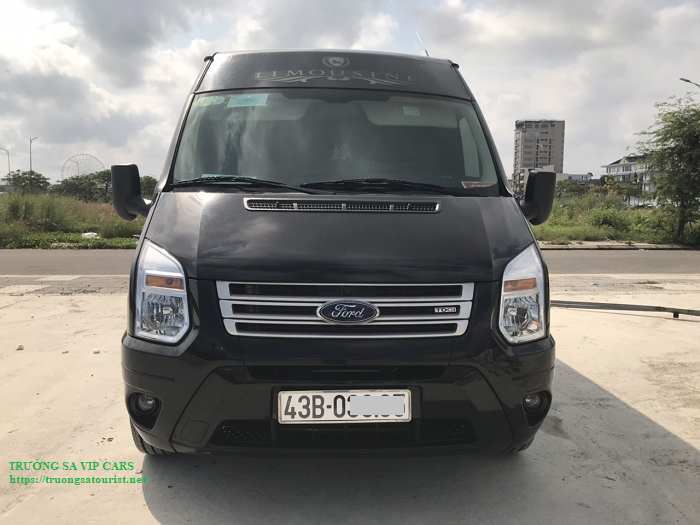 thue-xe-dcar-limousine-9-cho-tai-hoi-an-(4)