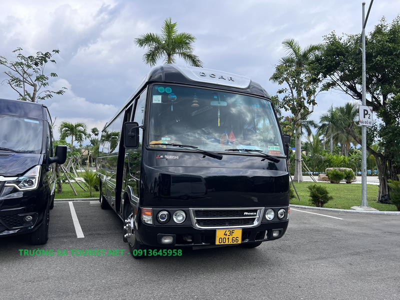 thue-xe-fuso-limousine-19-cho-da-nang-hue-hoi-an-(1)