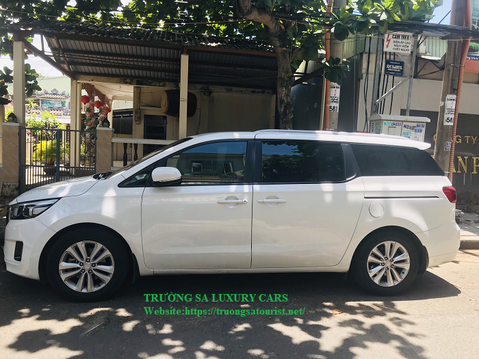 thue-xe-kia-sedona-tai-da-nang-hoi-an-(1)