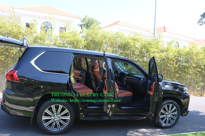 thue-xe-lexus-lx-570-phuc-vu-hoi-nghi-tai-da-nang-(4)