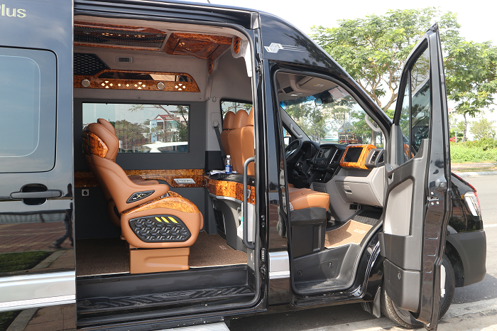 thue-xe-limousine-9-cho-tai-da-nang-gia-re-(1)