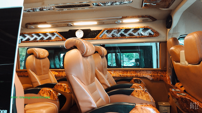 thue-xe-limousine-9-cho-tai-quy-nhon-phu-yen-(2)