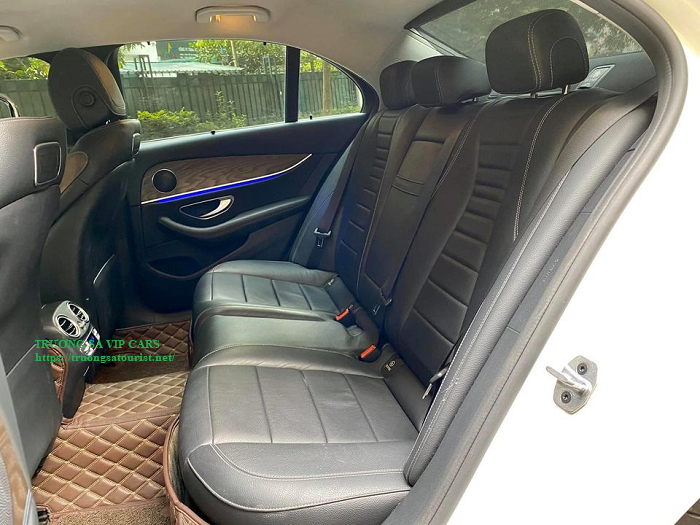thue-xe-mercedes-benz-e250-tai-da-nang-gia-re-(3)