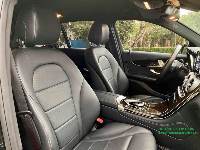 thue-xe-mercedes-benz-glc-200-tai-da-nang-(2)
