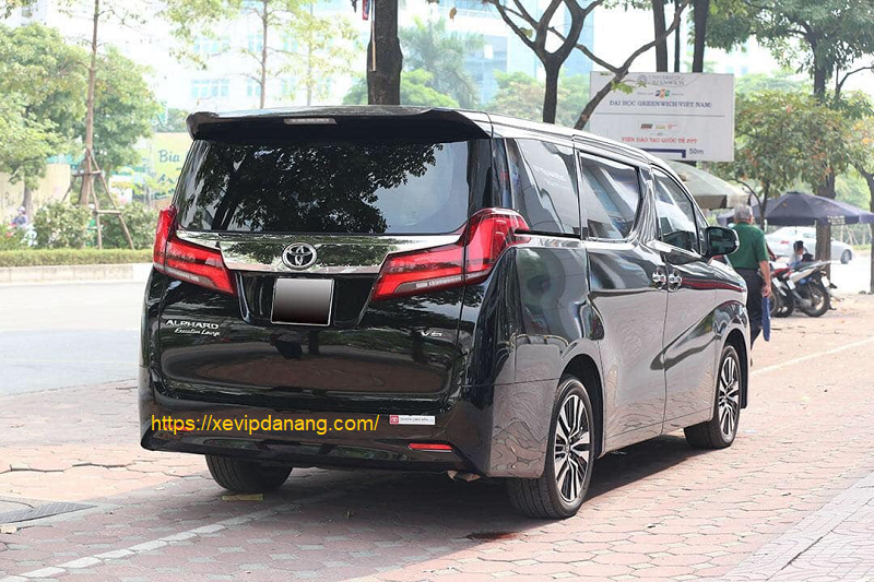 thue-xe-toyota-alphard-tai-da-nang-(1)