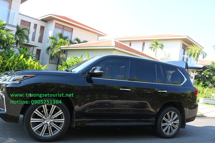 thue-xe-toyota-lexus-lx570-gia-re-tai-da-nang-hoi-an-(3)