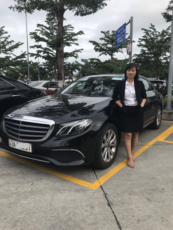 thue-xe-vip-mercedes-benz-e200-tai-da-nang-(1)