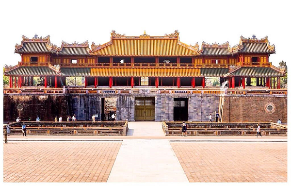 tour-du-lich-duong-sat-tau-xe-lua-hoi-nuoc-da-nang-hue-(4)